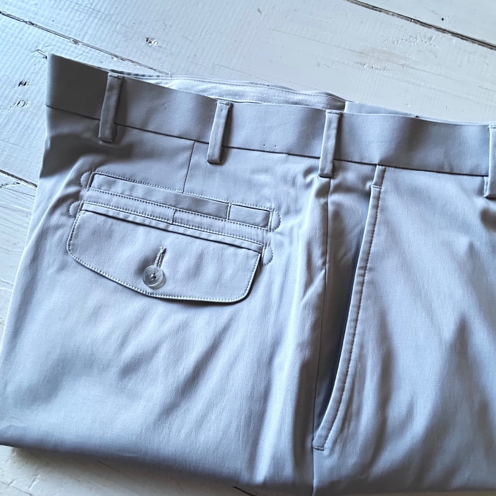 Jos A Bank Leadbetter Golf Pants Mens 38x30 Light
Gray Performance